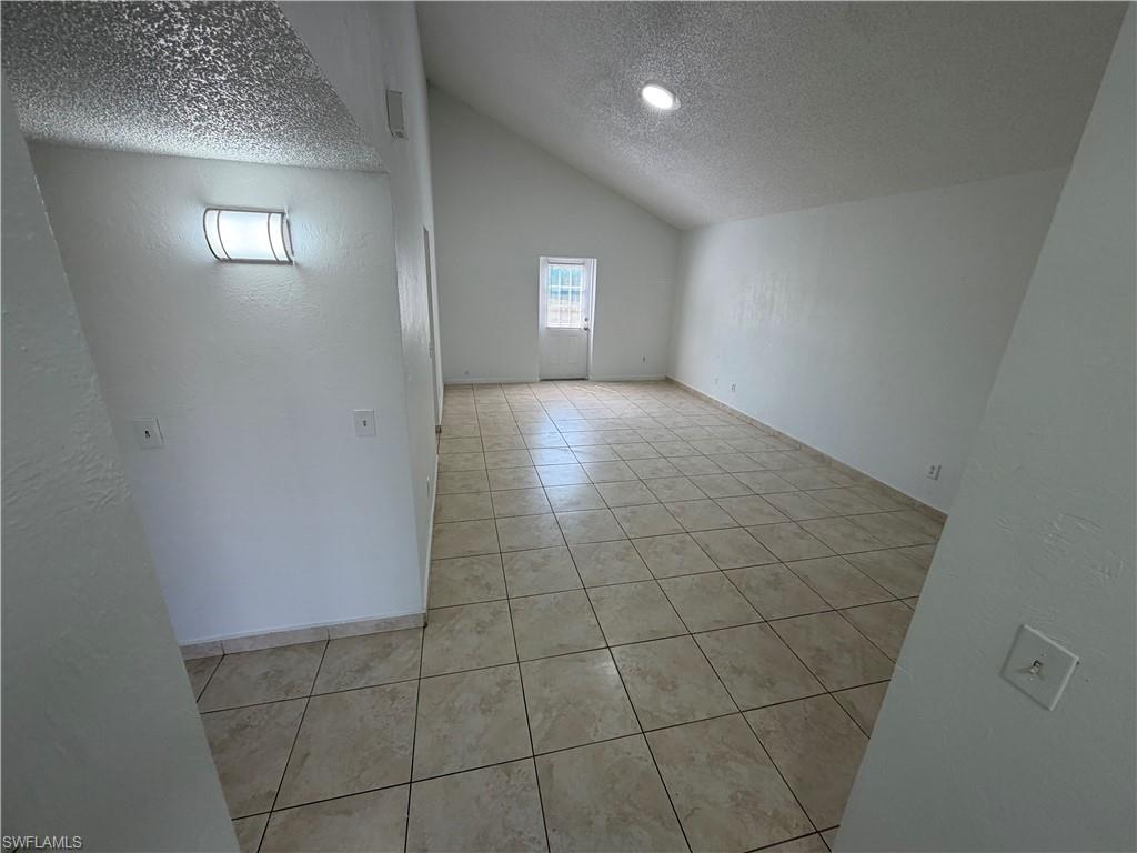 SAN CARLOS PARK - Residential