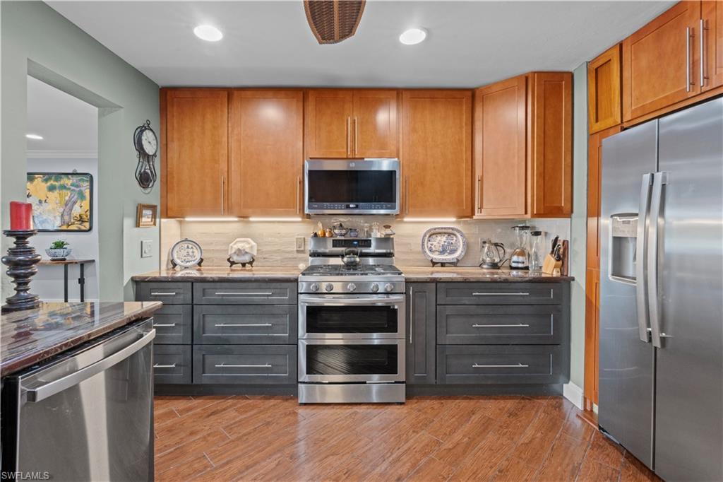 EAGLES LANDING - Residential