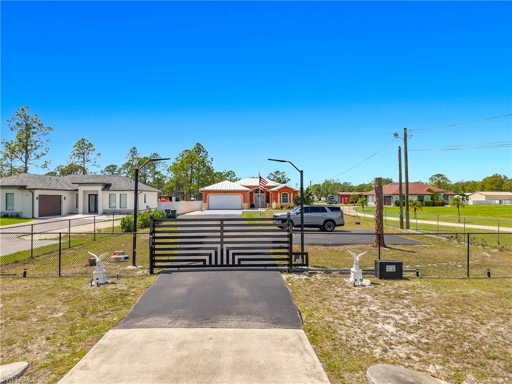 GOLDEN GATE ESTATES - Residential