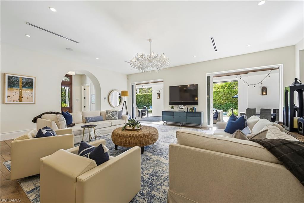 OLDE NAPLES - Residential Lease