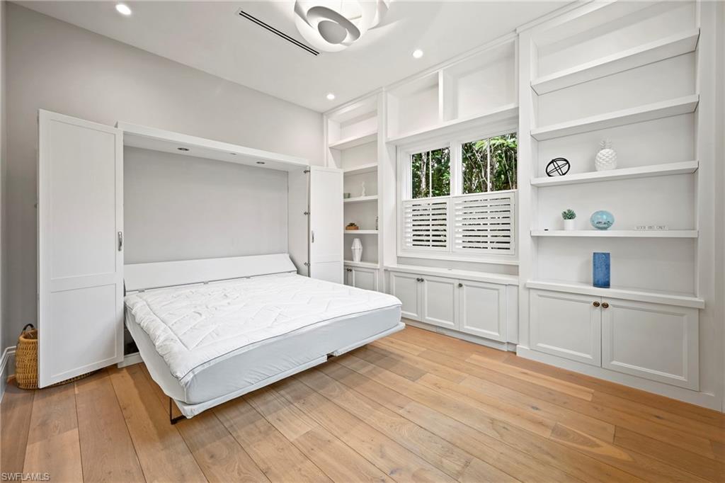 OLDE NAPLES - Residential Lease