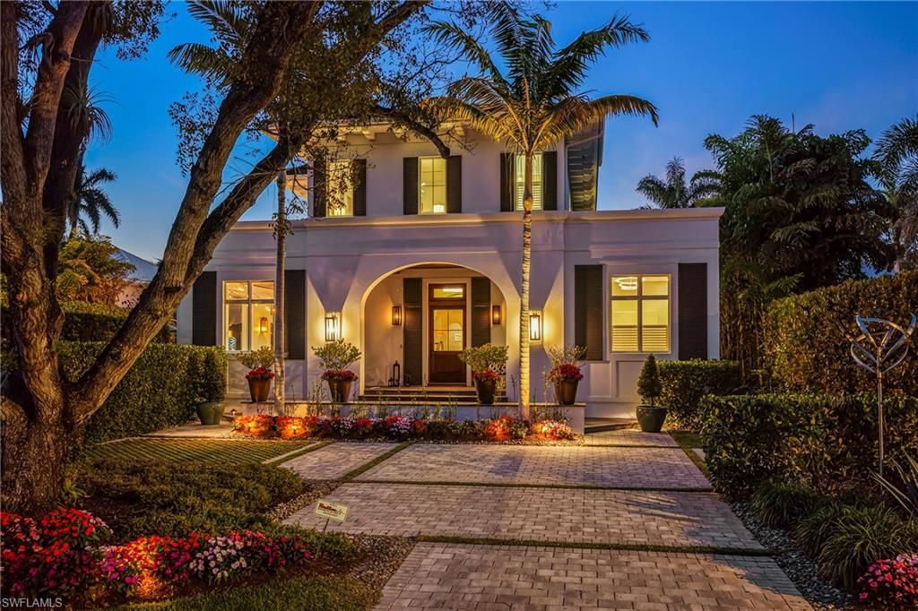 Photo of 215 3rd AVE N, NAPLES, FL 34102 (MLS # 226010516)