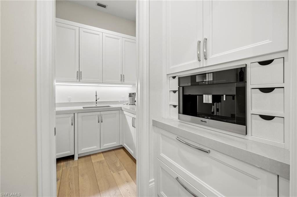 OLDE NAPLES - Residential Lease