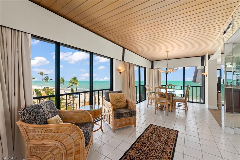 POINTE SANTO DE SANIBEL CONDO - Residential