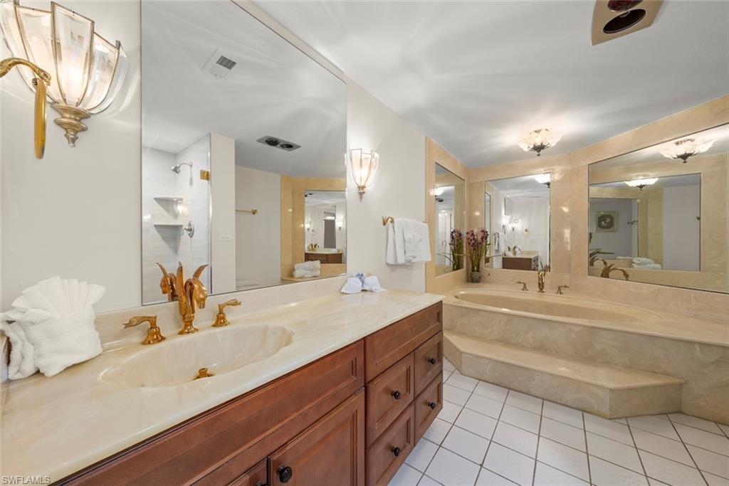 POINTE SANTO DE SANIBEL CONDO - Residential