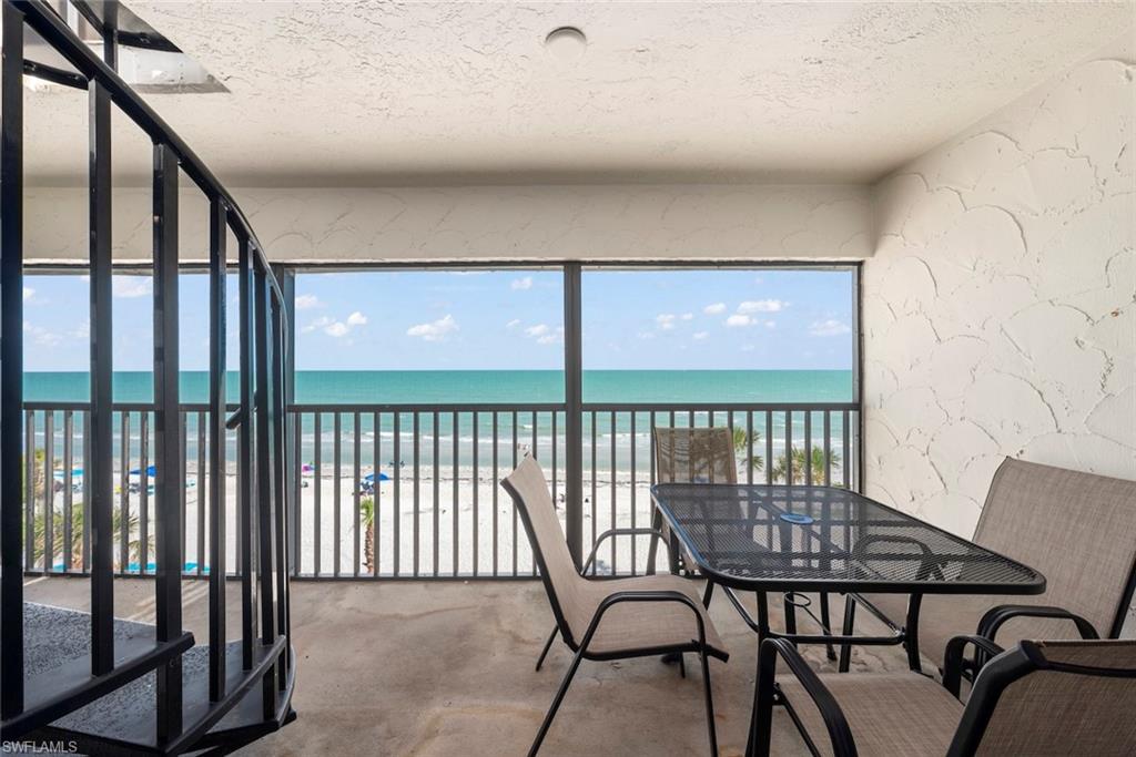 POINTE SANTO DE SANIBEL CONDO - Residential
