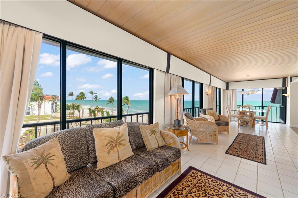 POINTE SANTO DE SANIBEL CONDO - Residential