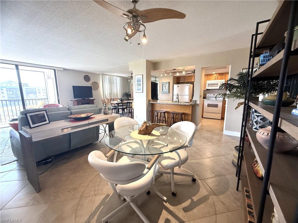 SCHOONER BAY - Residential Lease