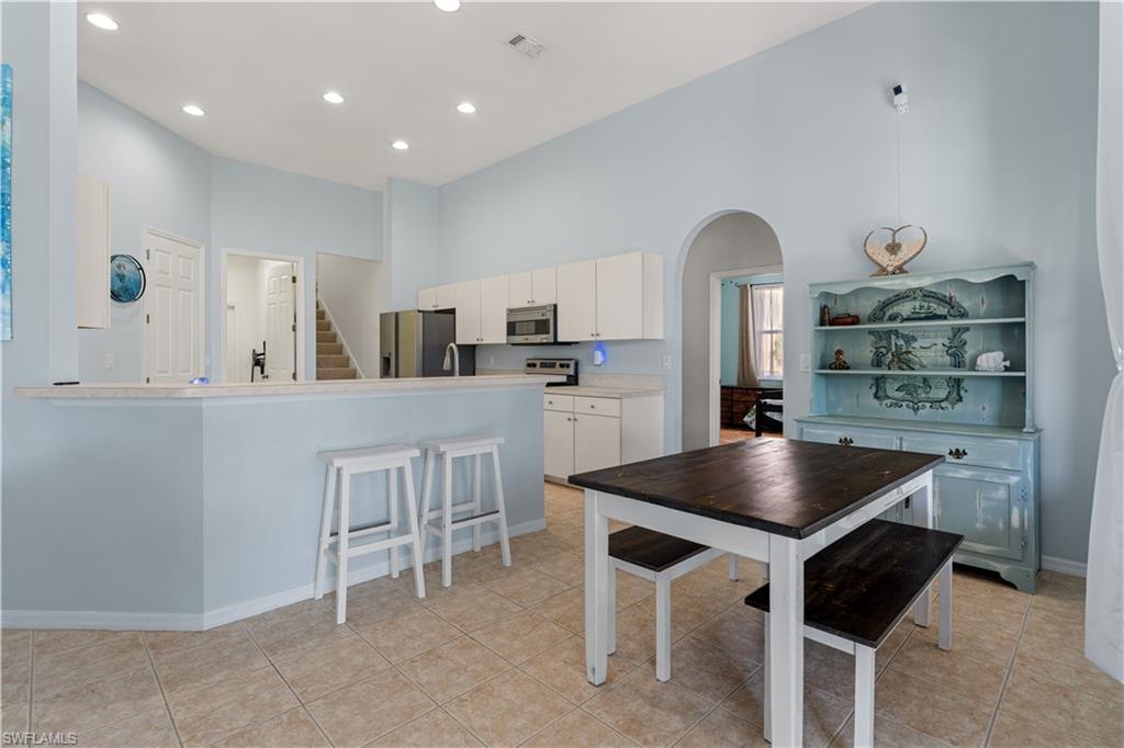 COLONY LAKES - Residential