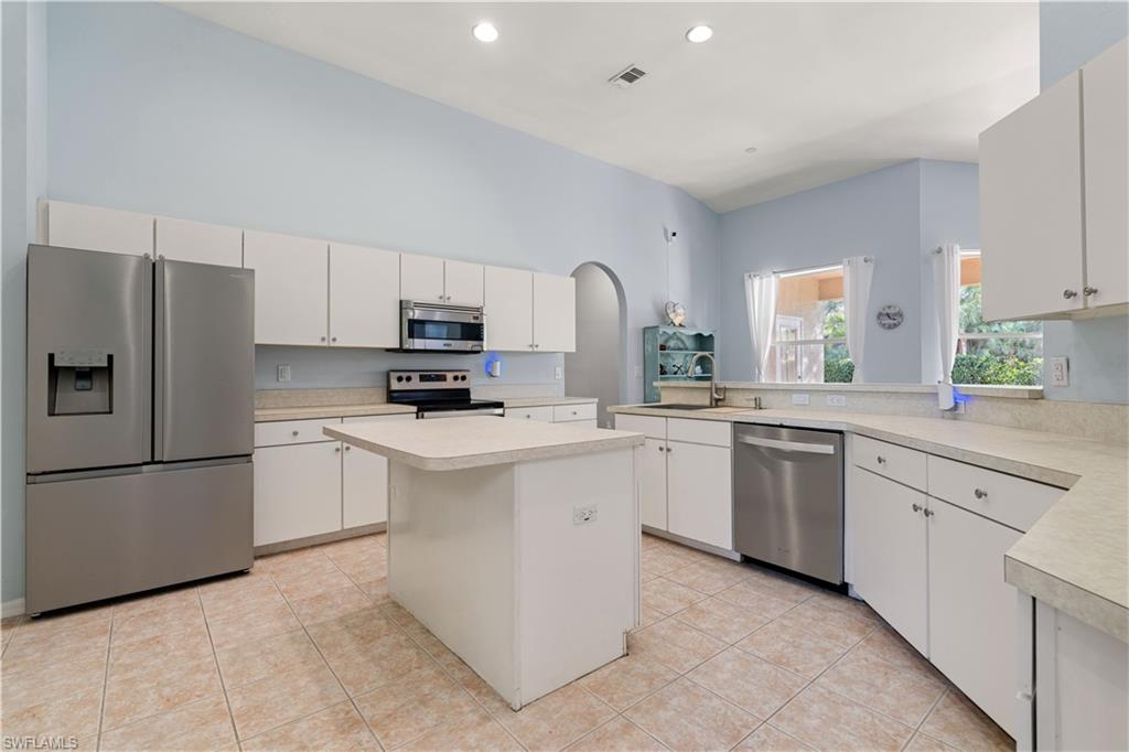 COLONY LAKES - Residential