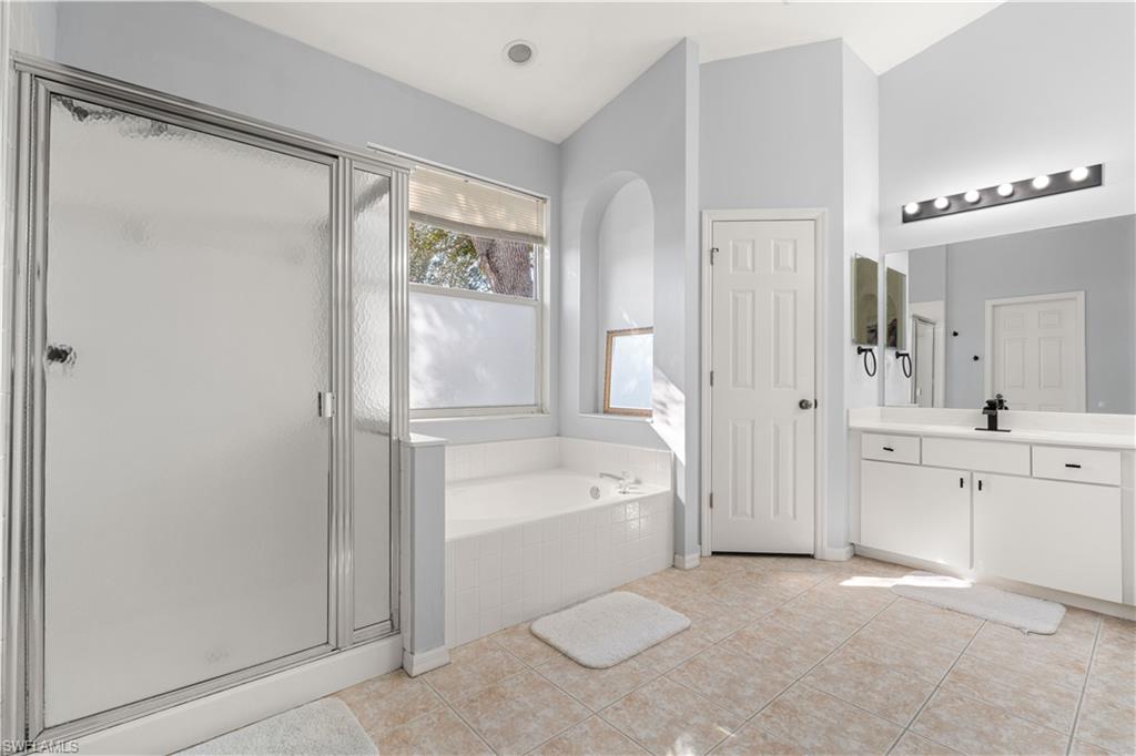 COLONY LAKES - Residential