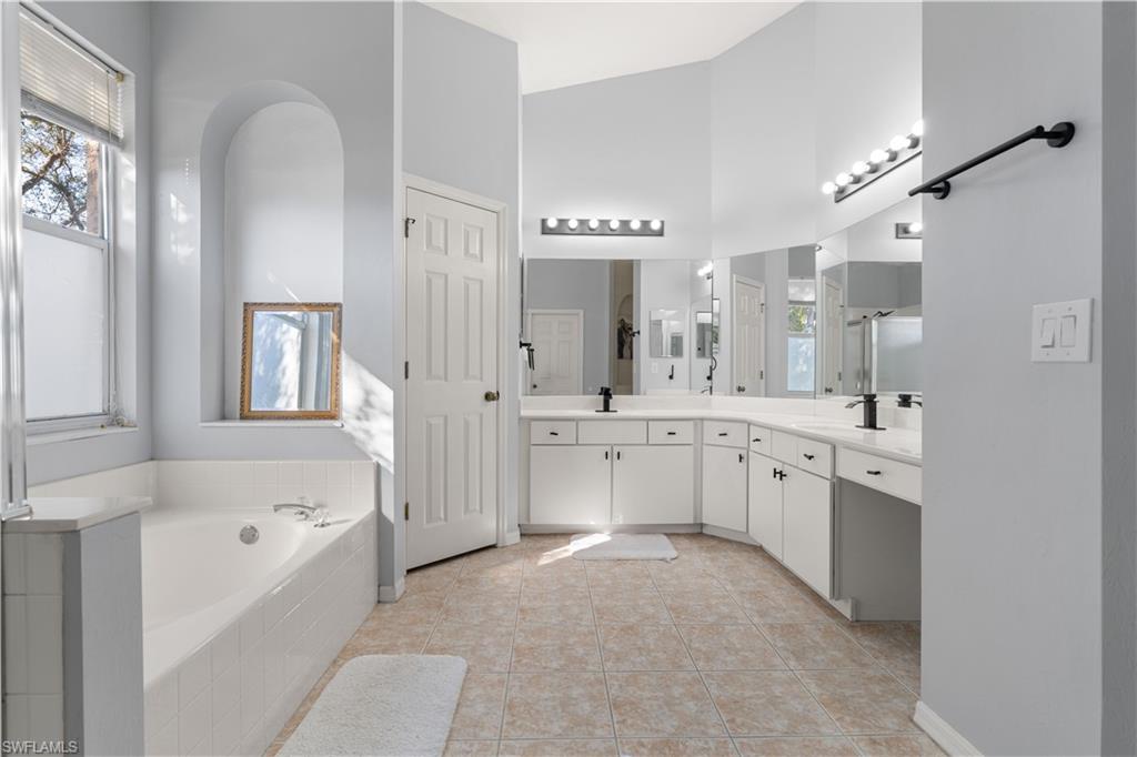 COLONY LAKES - Residential