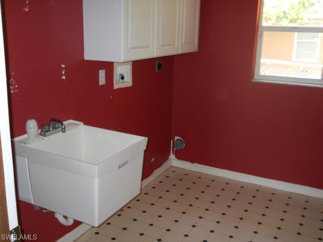 MIRROR LAKES - Residential