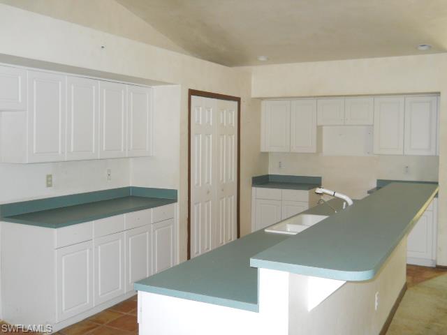 MIRROR LAKES - Residential