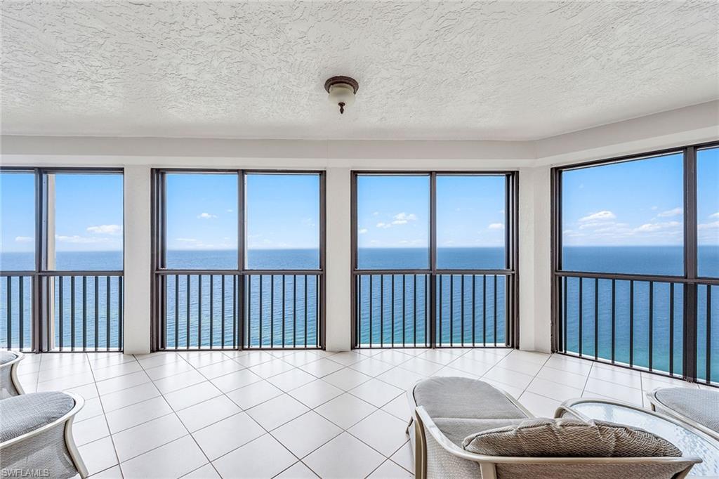 CARLYSLE AT BAY COLONY - Residential