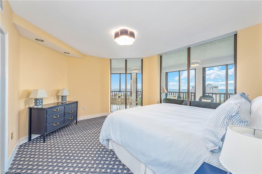 CARLYSLE AT BAY COLONY - Residential