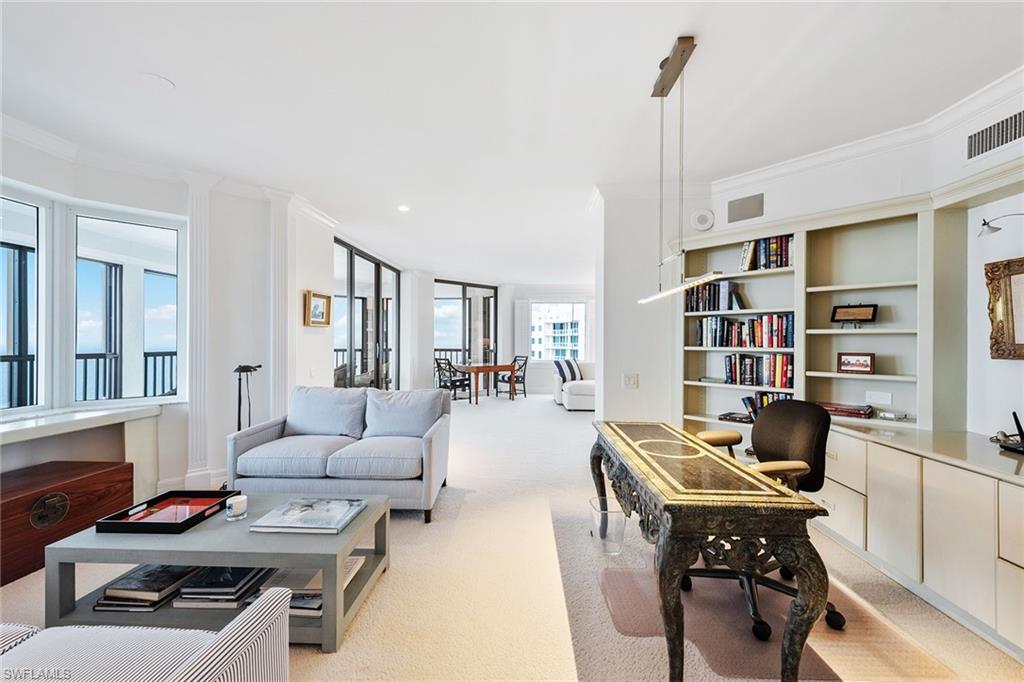 CARLYSLE AT BAY COLONY - Residential