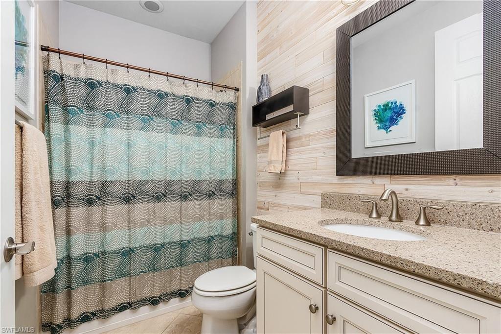 CAMDEN SQUARE - Residential