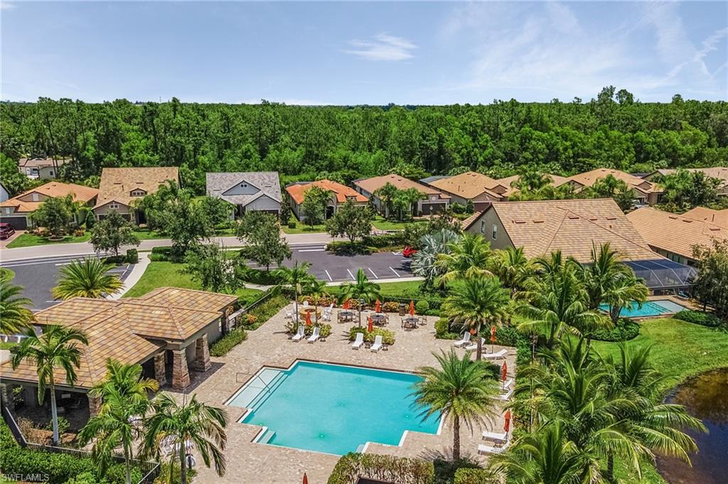 CAMDEN SQUARE - Residential