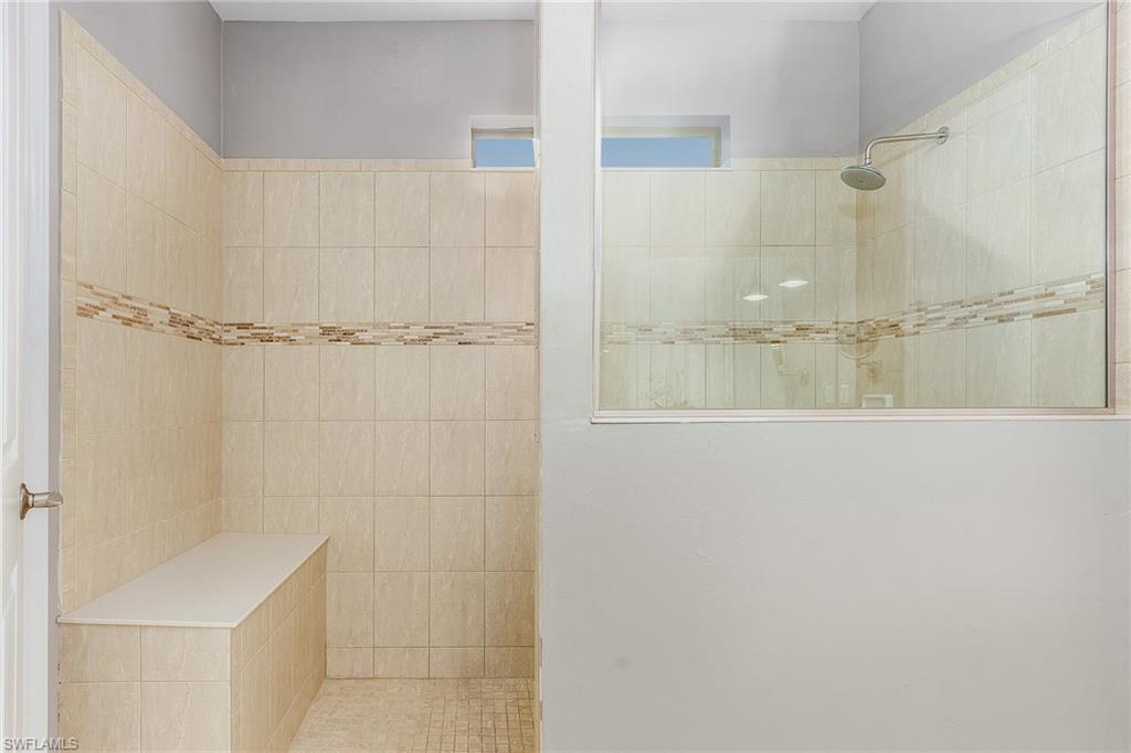 CAMDEN SQUARE - Residential