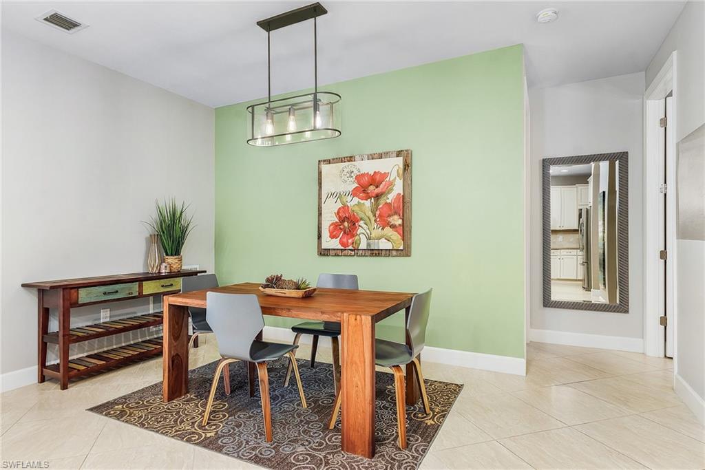 CAMDEN SQUARE - Residential