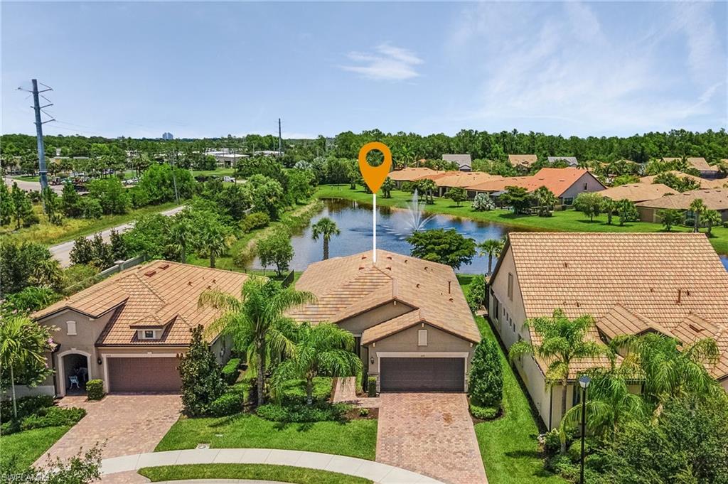 CAMDEN SQUARE - Residential