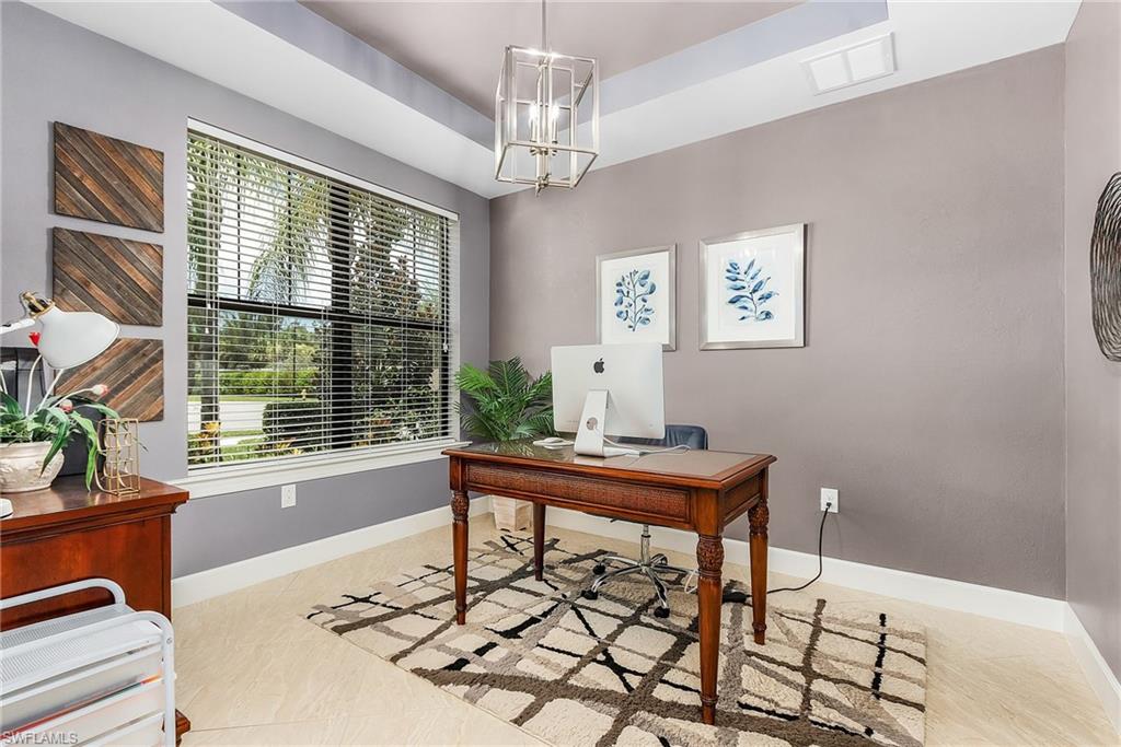 CAMDEN SQUARE - Residential