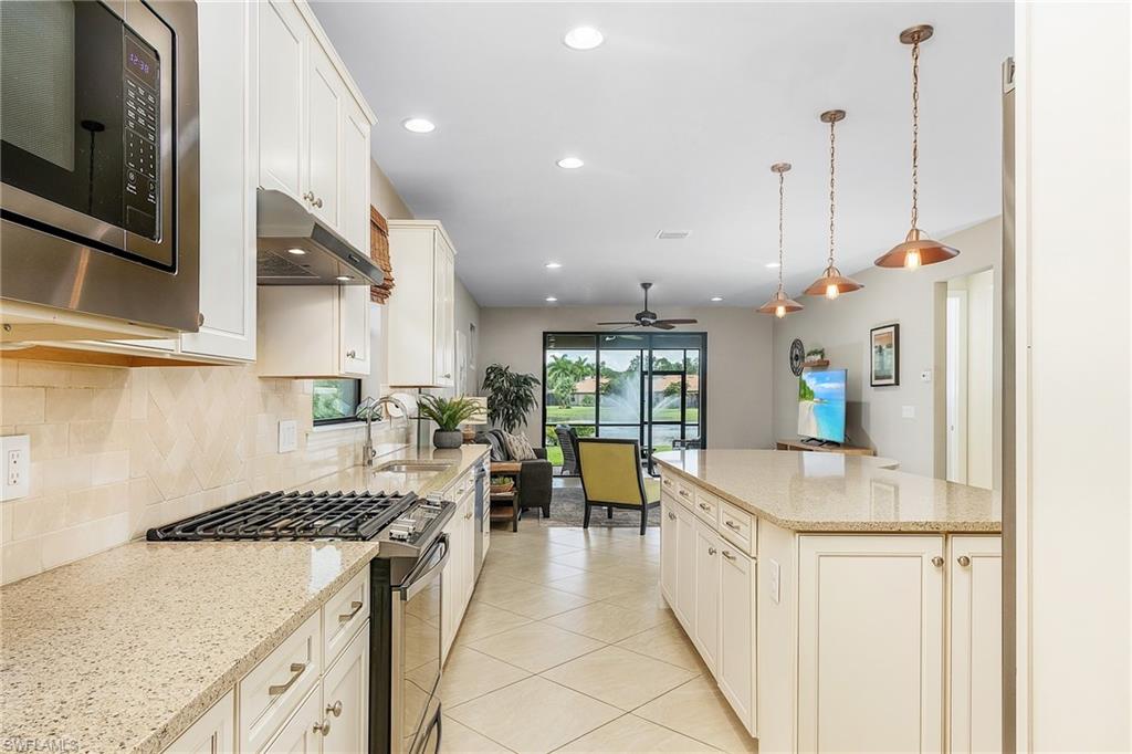 CAMDEN SQUARE - Residential