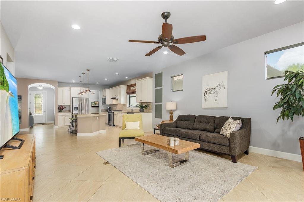 CAMDEN SQUARE - Residential