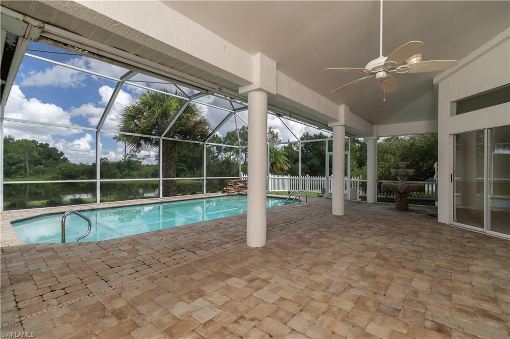 PINEWOOD LAKES - Residential