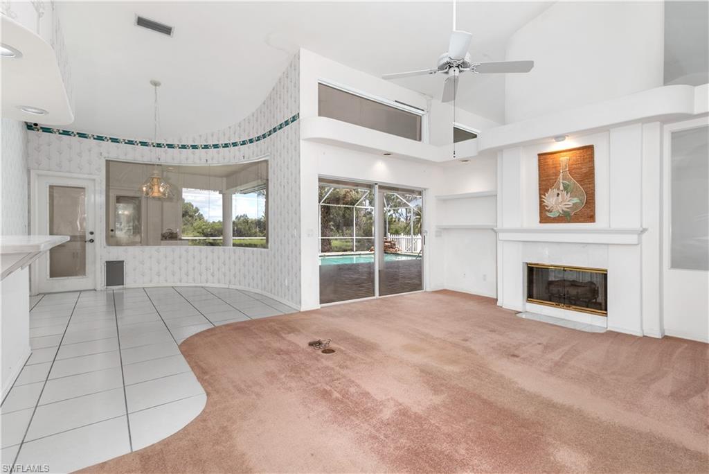 PINEWOOD LAKES - Residential