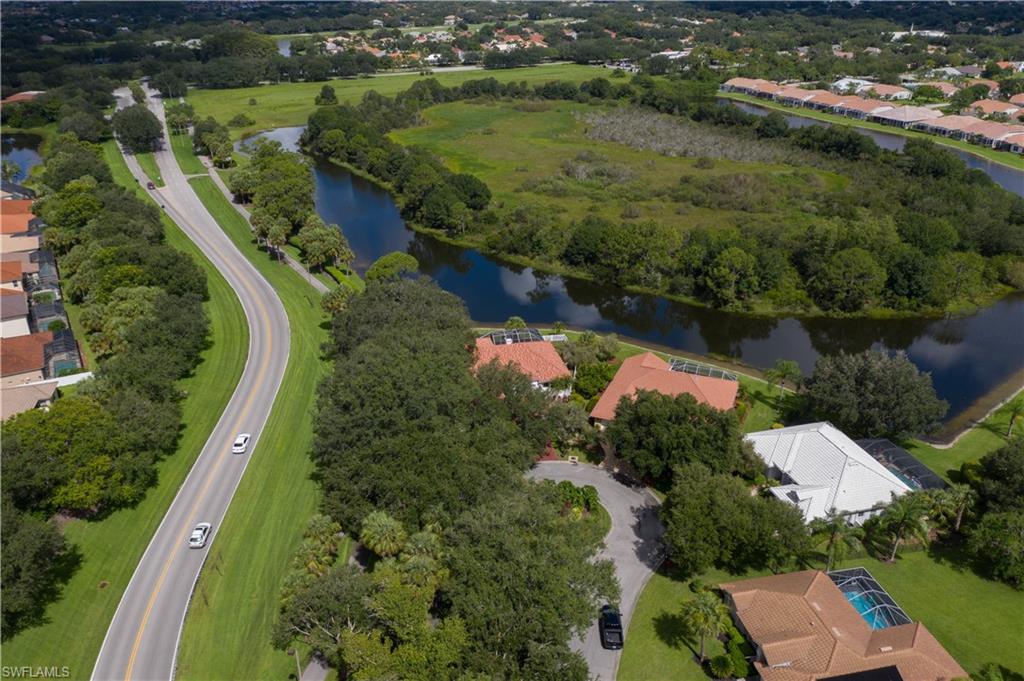 PINEWOOD LAKES - Residential