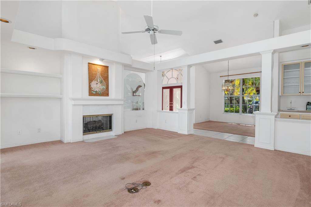 PINEWOOD LAKES - Residential