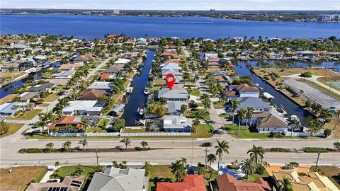 1109 Lenox CT CAPE CORAL FL 33904