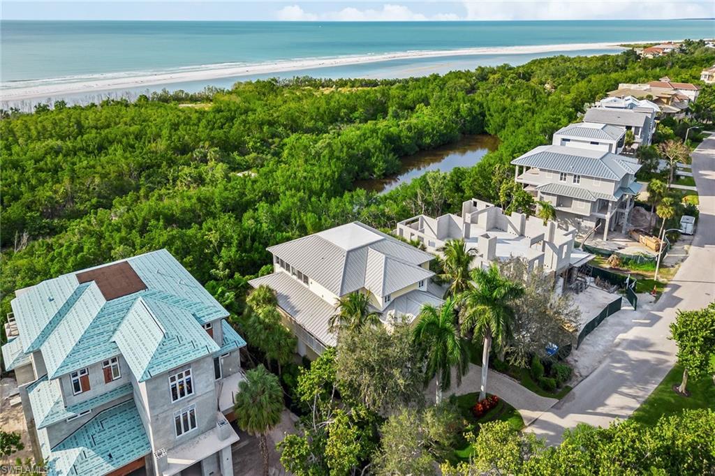 HIDEAWAY BEACH - Residential