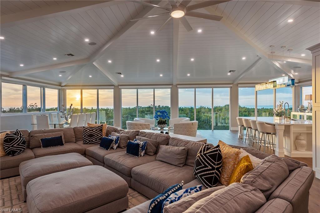 HIDEAWAY BEACH - Residential