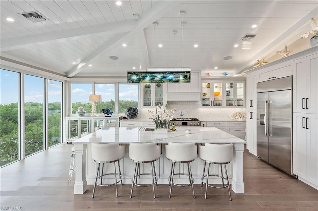 HIDEAWAY BEACH - Residential