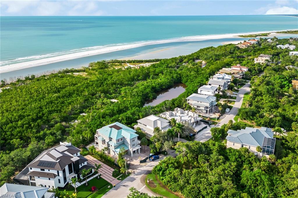 HIDEAWAY BEACH - Residential