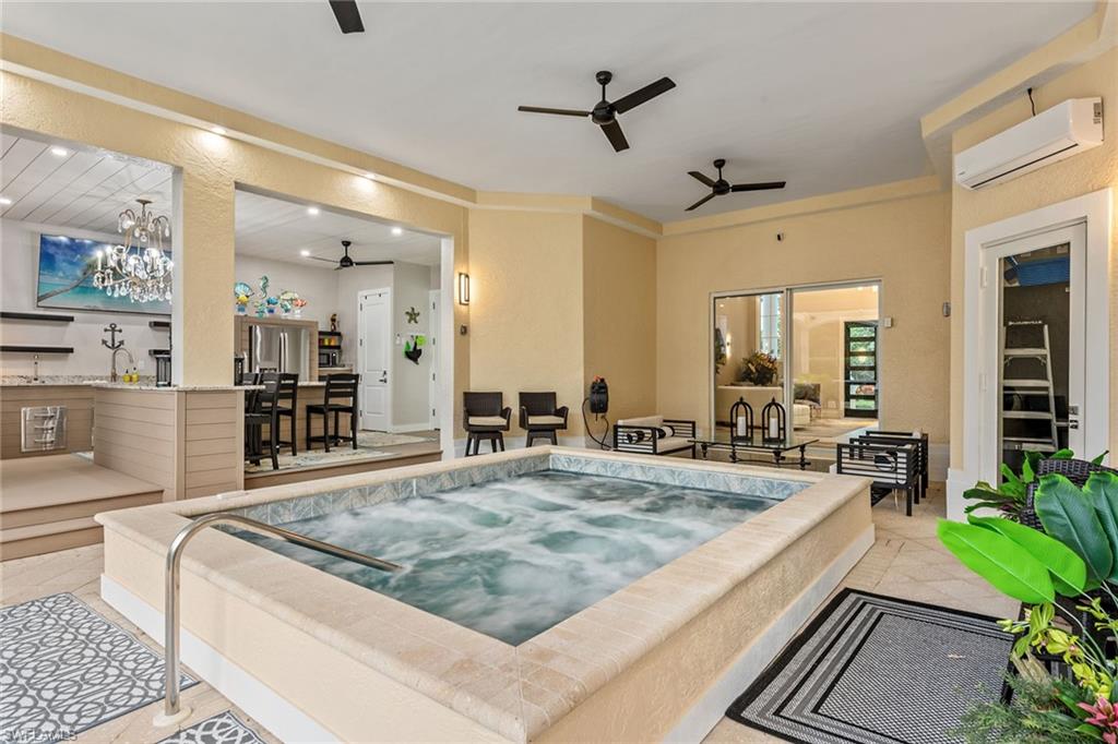 HIDEAWAY BEACH - Residential