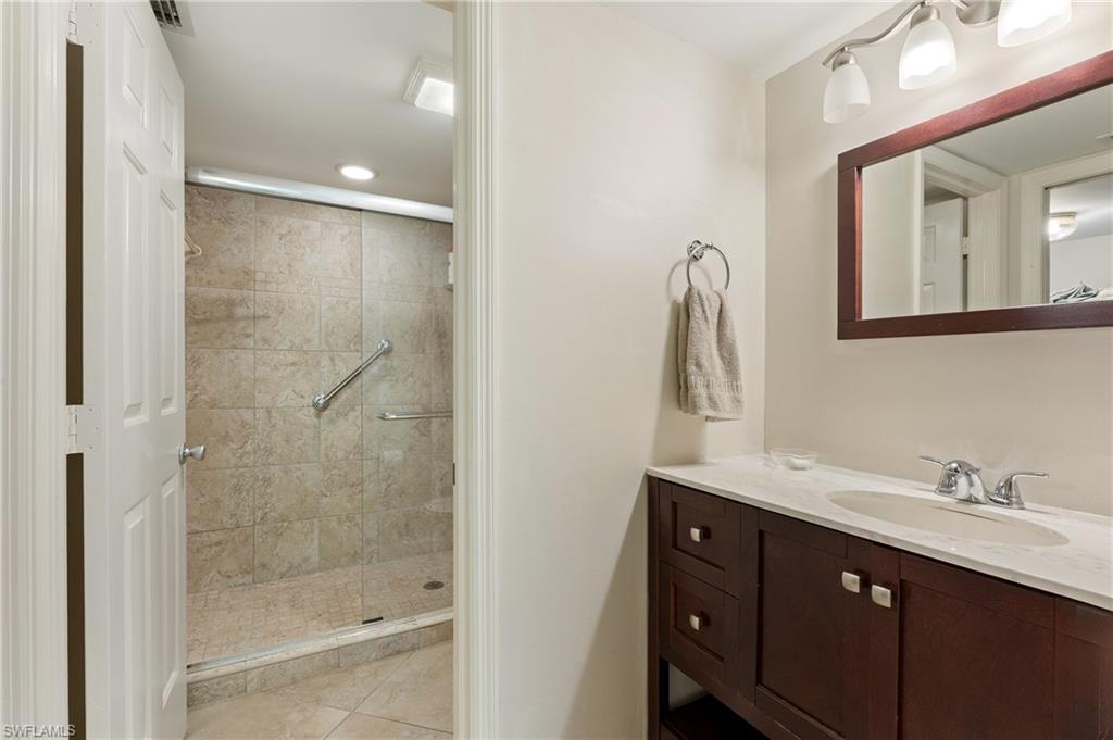 OXFORD COURT - Residential