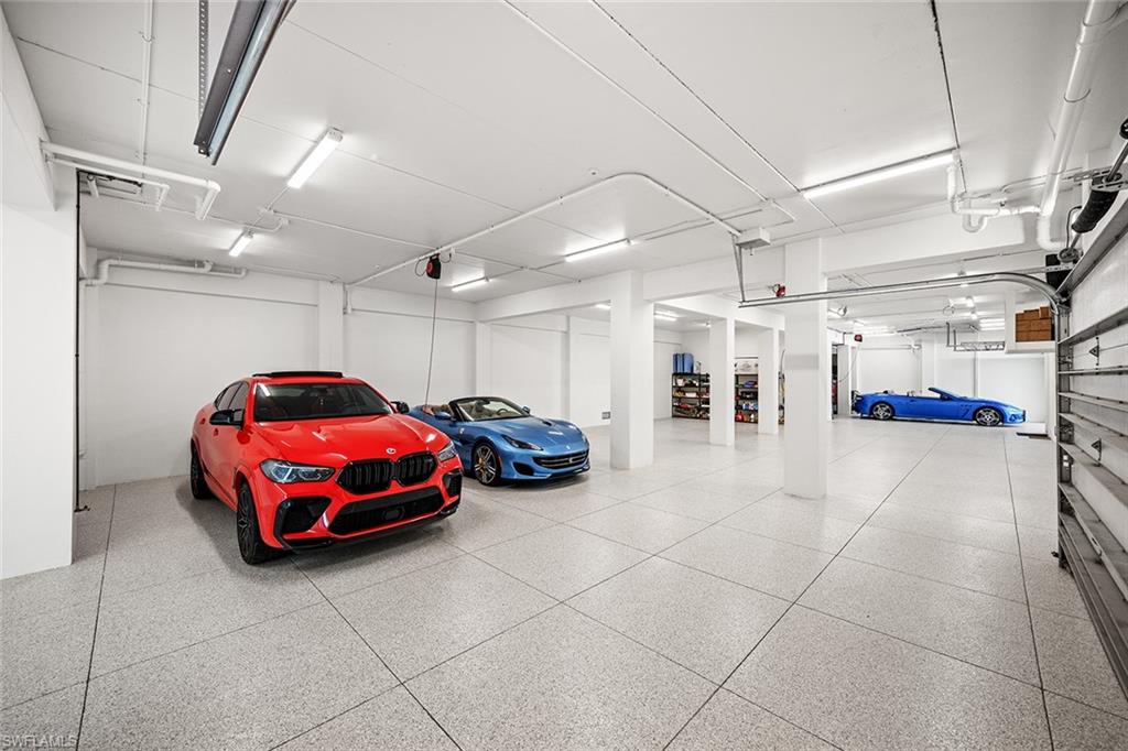 BAREFOOT BEACH - Residential