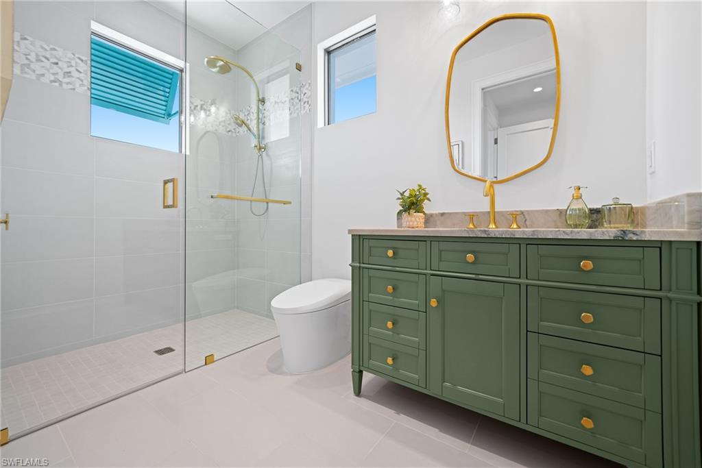 BAREFOOT BEACH - Residential