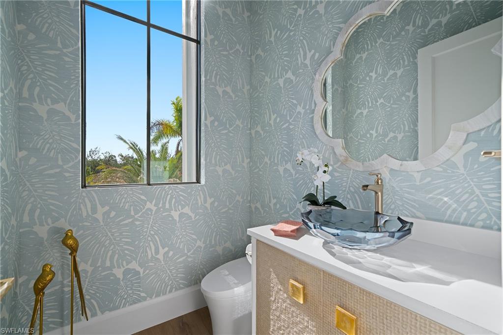 BAREFOOT BEACH - Residential