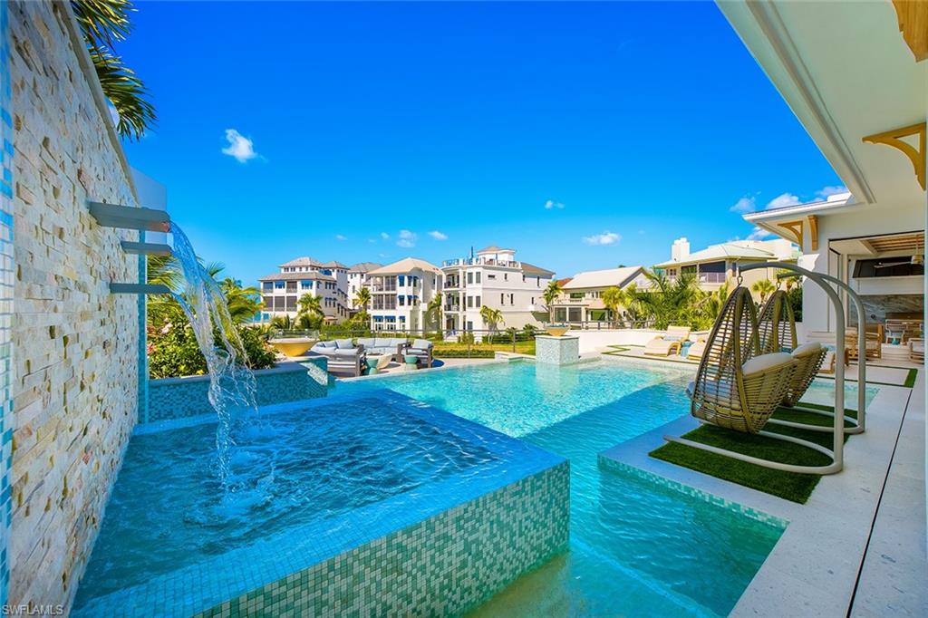 BAREFOOT BEACH - Residential