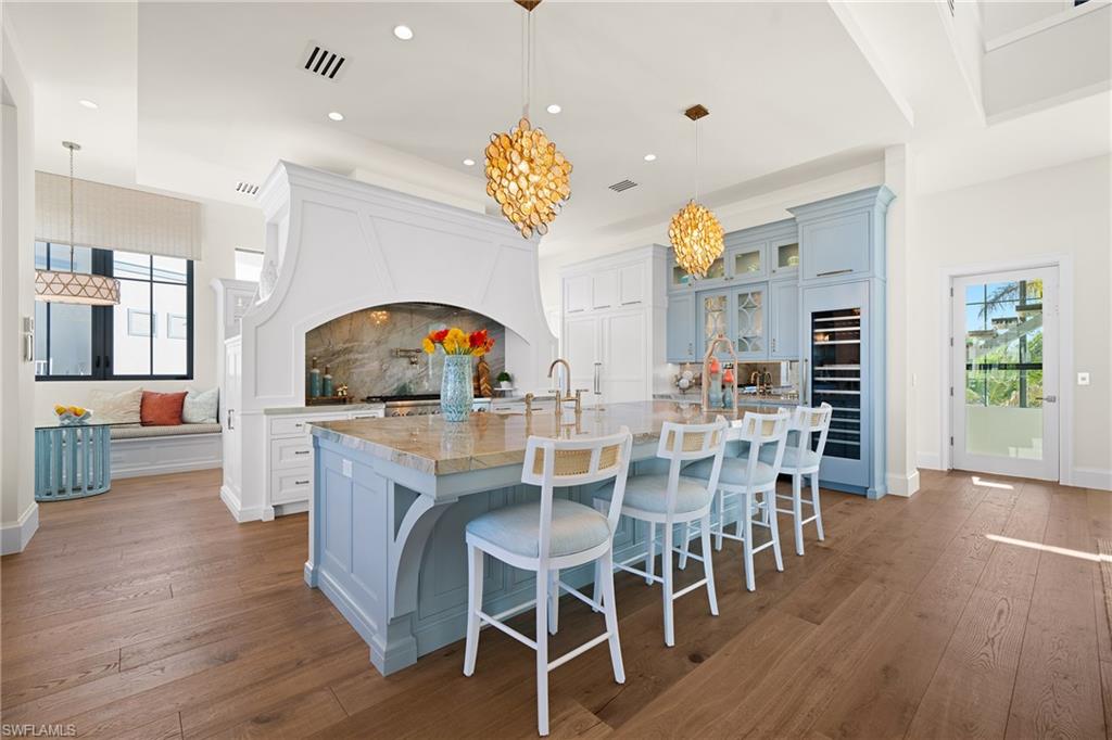 BAREFOOT BEACH - Residential