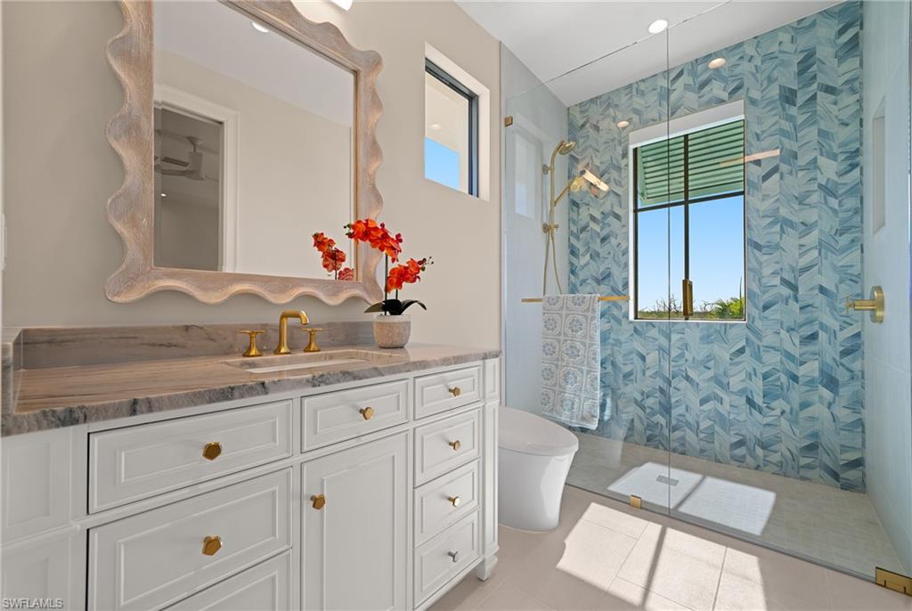 BAREFOOT BEACH - Residential