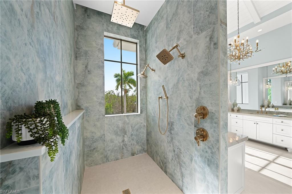 BAREFOOT BEACH - Residential