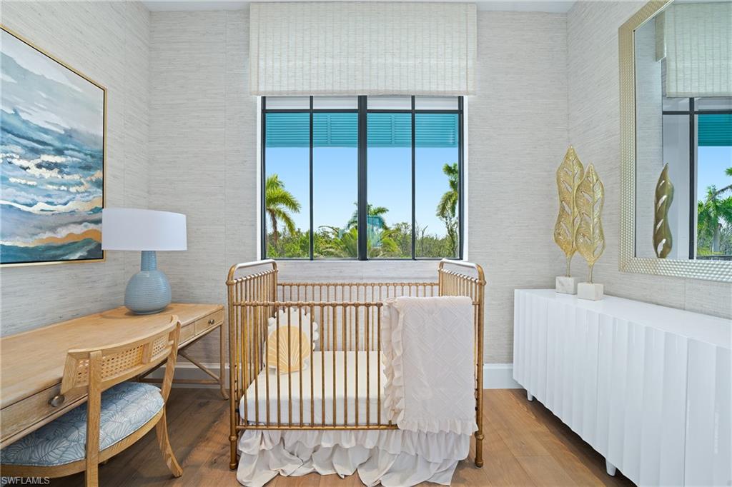 BAREFOOT BEACH - Residential