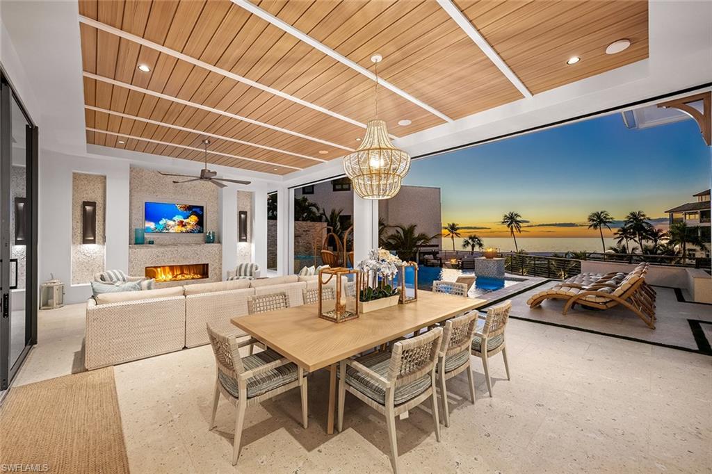 BAREFOOT BEACH - Residential