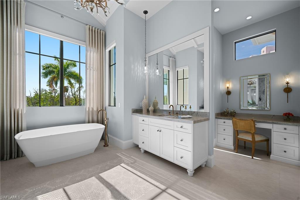 BAREFOOT BEACH - Residential